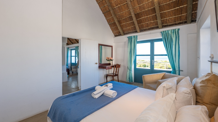 6 Bedroom Property for Sale in Struisbaai Western Cape